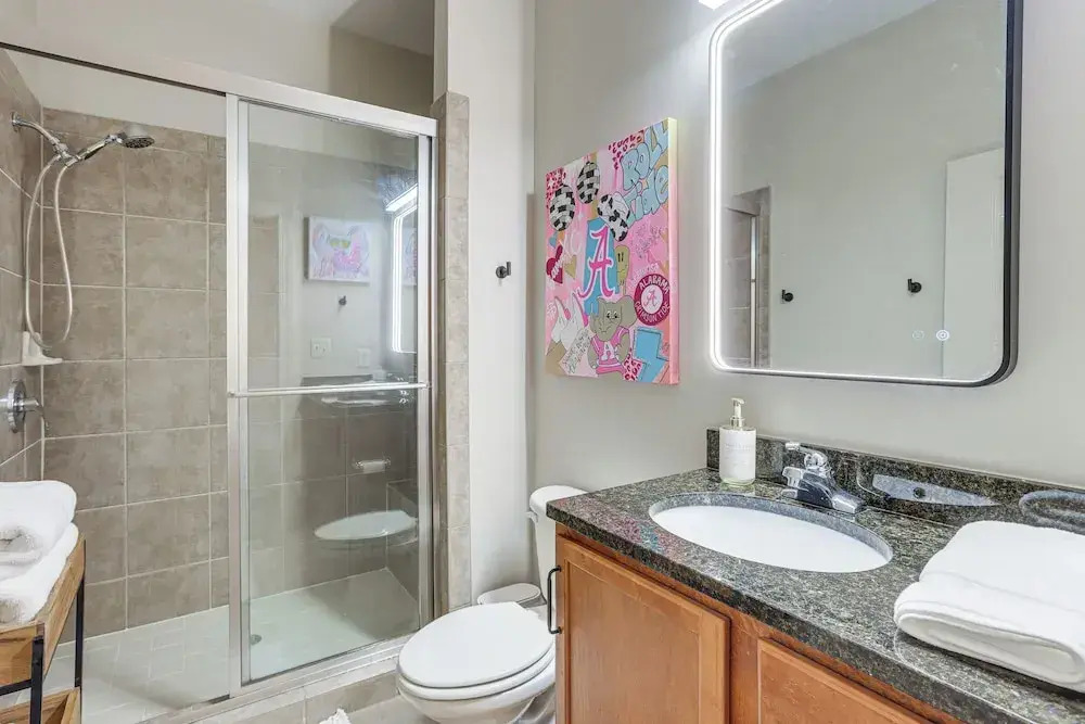 Walk to UA Campus: Apt w/ Secure Parking