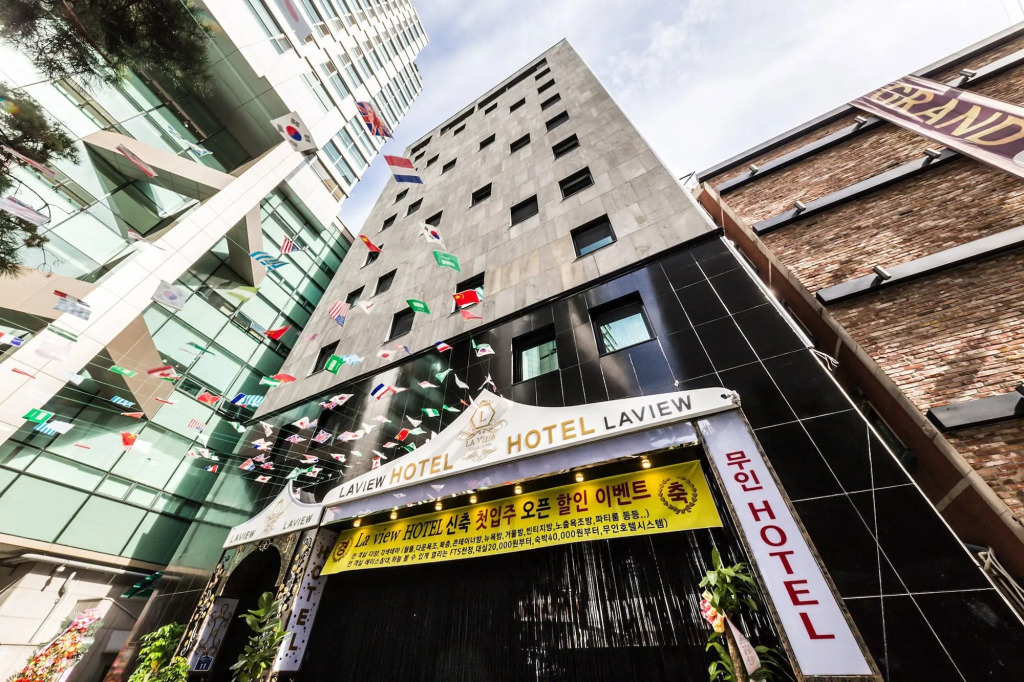 LA View Hotel