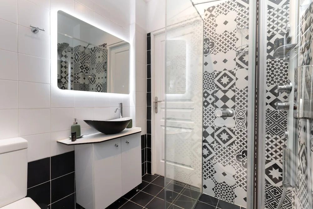 Modern Apartment-short walk to Acropolis