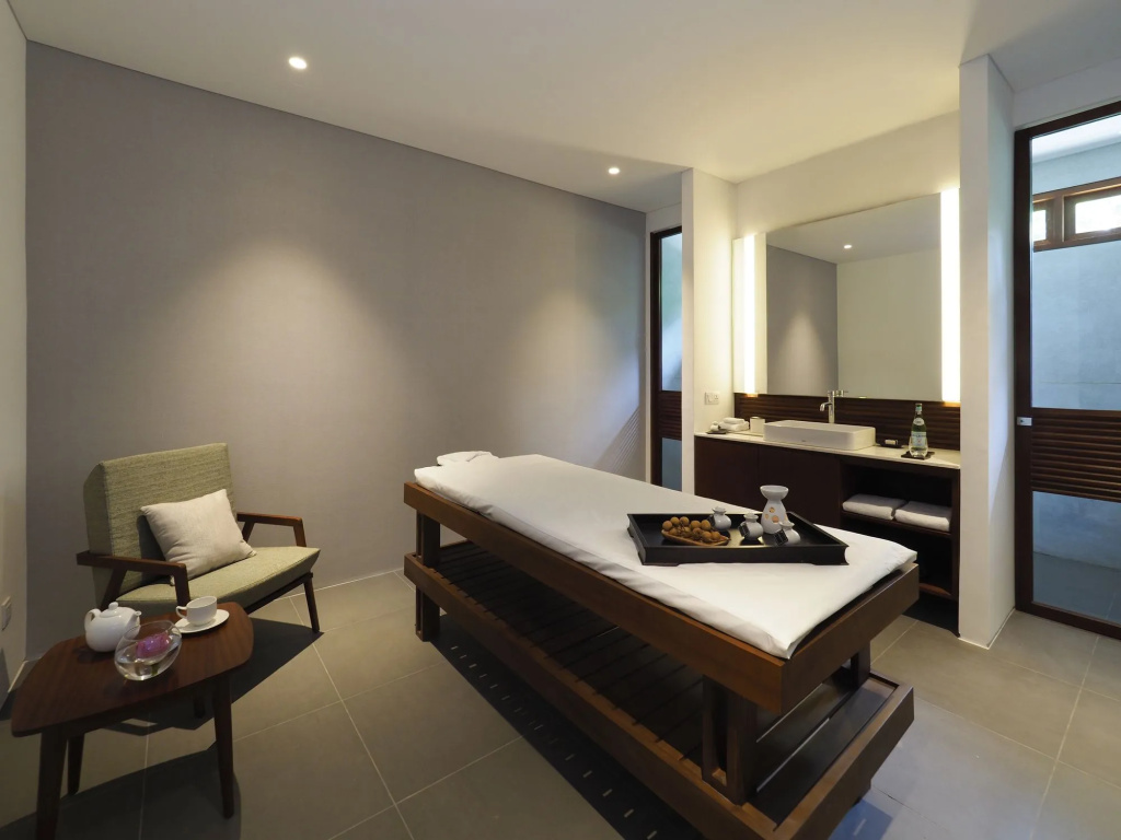 The Balé Phnom Penh by LifestyleRetreats