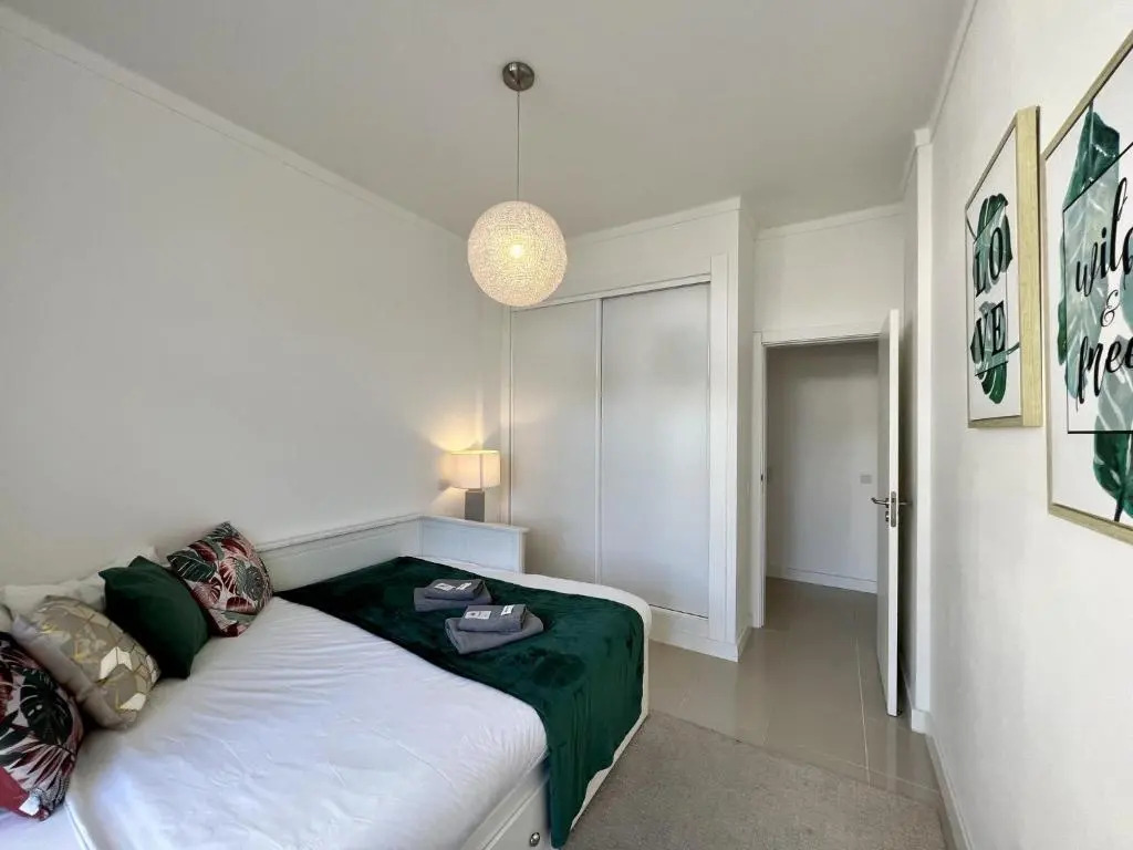VILAMOURA PRESTIGE WITH POOL by HOMING