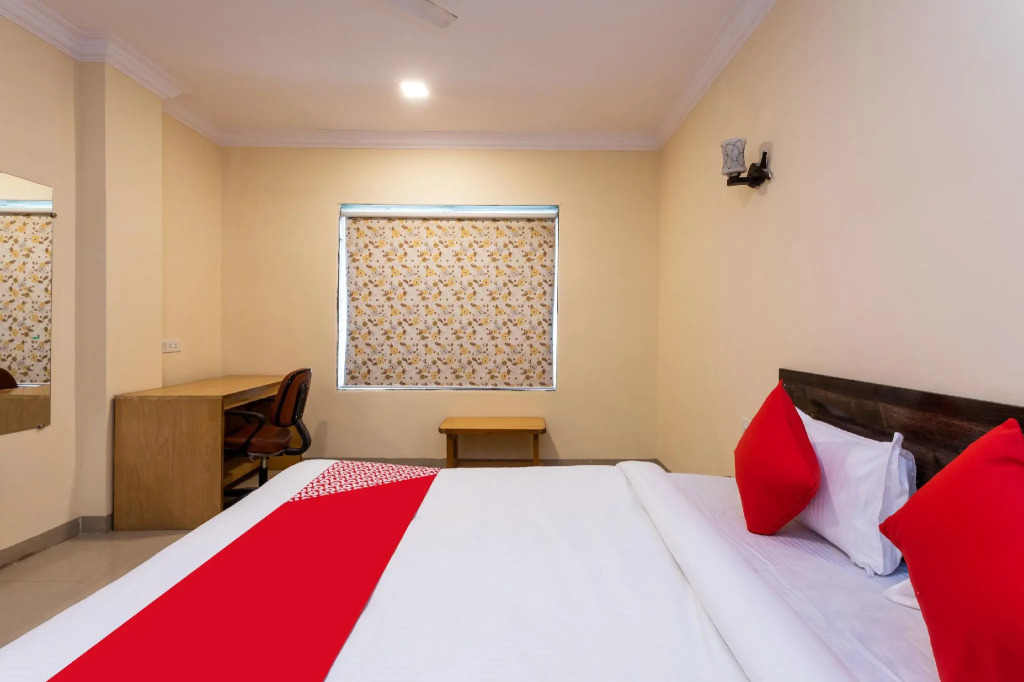 OYO 30985 Mahakaleshwar Avenue