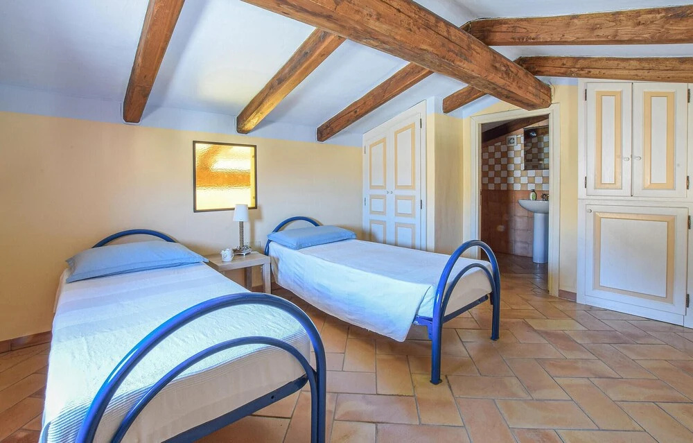 Stunning Home in Capo D'orso - Palau With 3 Bedrooms