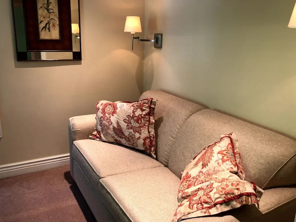 Duneland Beach Inn