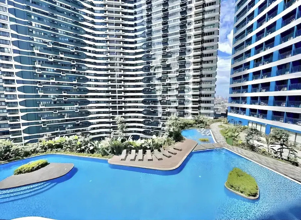 Luxurious White & Gold Haven in Makati