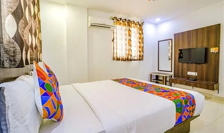 FabExpress Galaxy Lodge