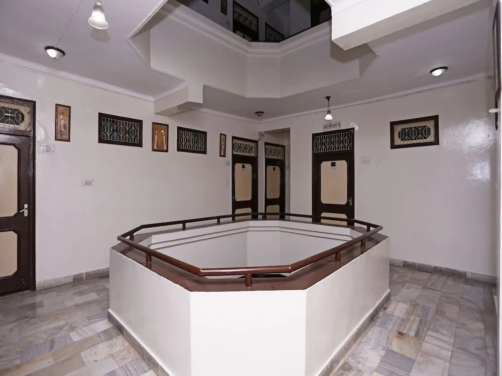 OYO 3395 Hotel Arjun