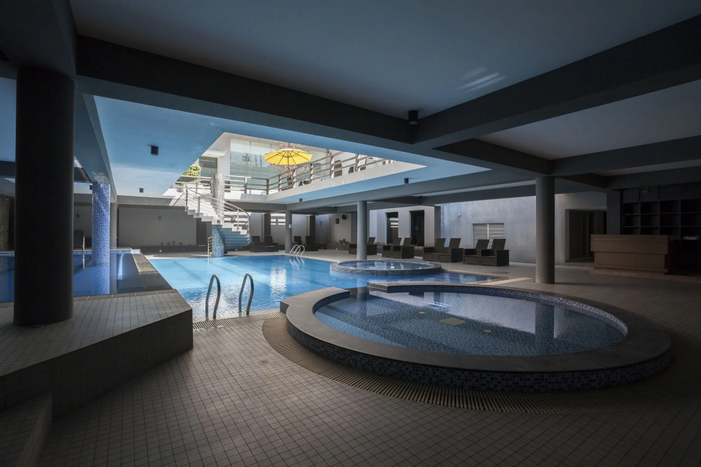 Long Beach Hotel