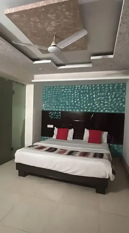 Hotel Modern Palace