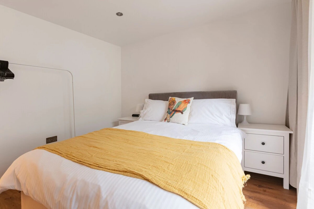 Child & pet friendly | Parking