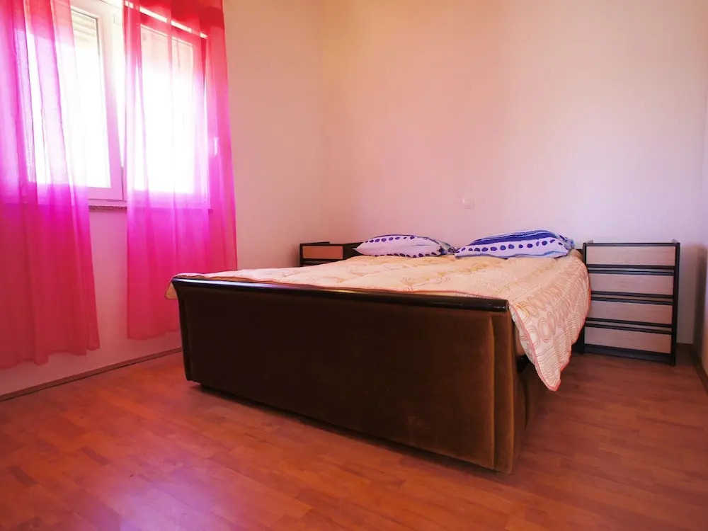 Bungalow With Spacious Garden, Near the Beach in Medulin