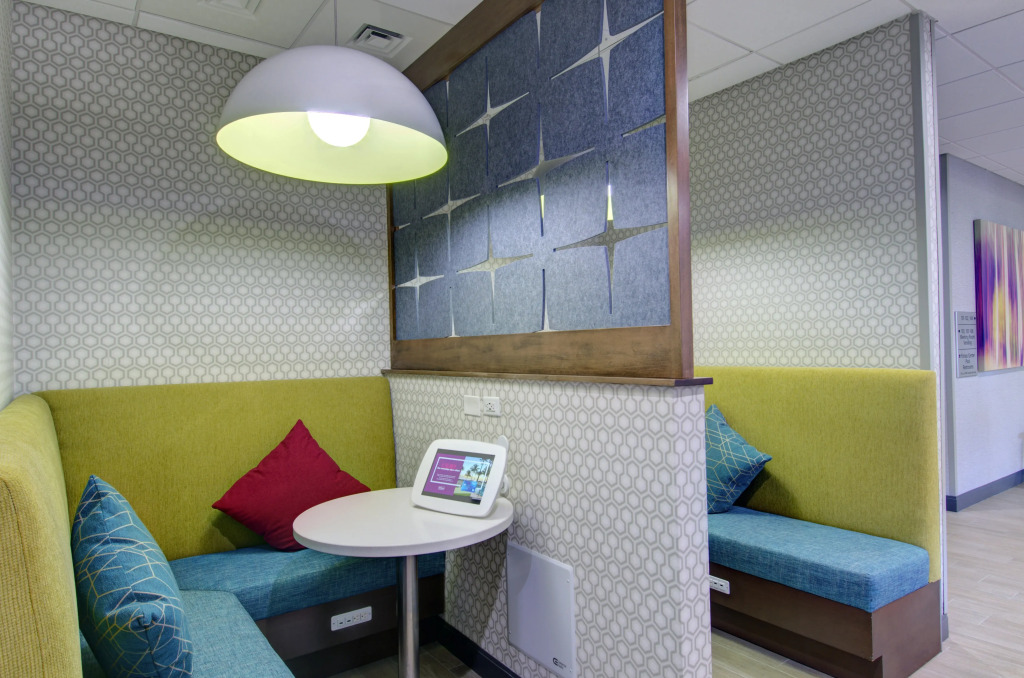 Hampton Inn & Suites Portland West