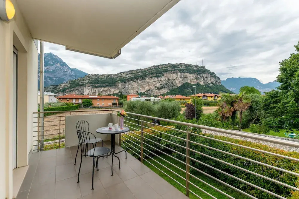 Torbole Relax, Pool & Balcony Apartment 2
