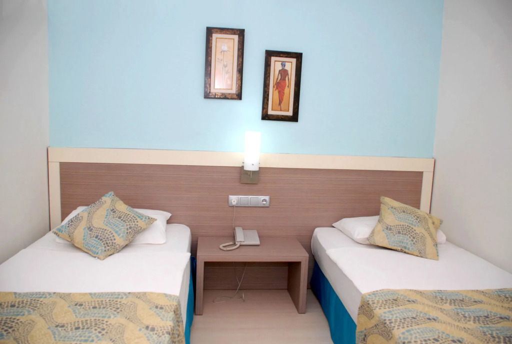 Queen Resort