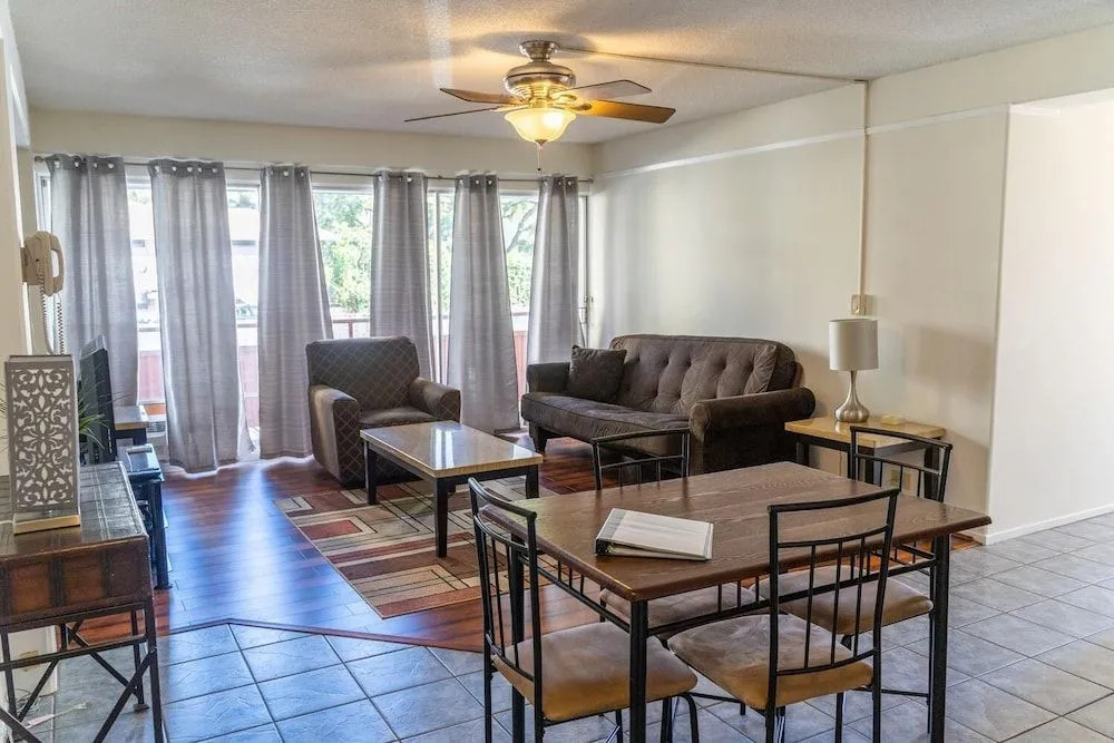 Budget Friendly 1bd/1ba Unit Near Int' Marketplace