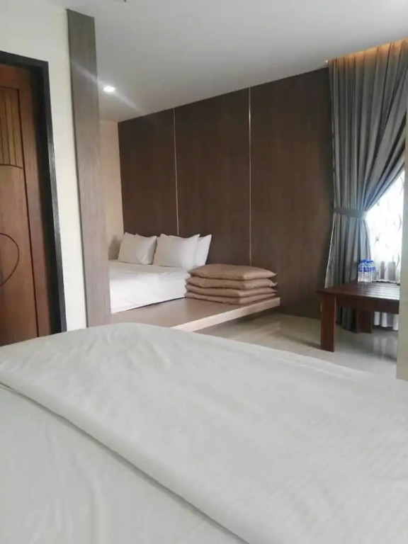 Kluang Container Swimming Pool Hotel