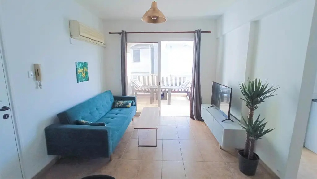 Luxury private rooms -SEA VIEW, GYM- 5 Min from beach! - private room in shared apartment