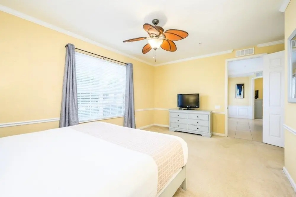4 Bedroom Lake View [cdc Compliant] 1008 Condo