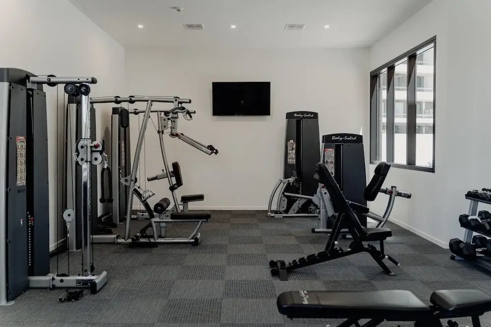 Cosy 1-bed With Pool, Gym ,parking