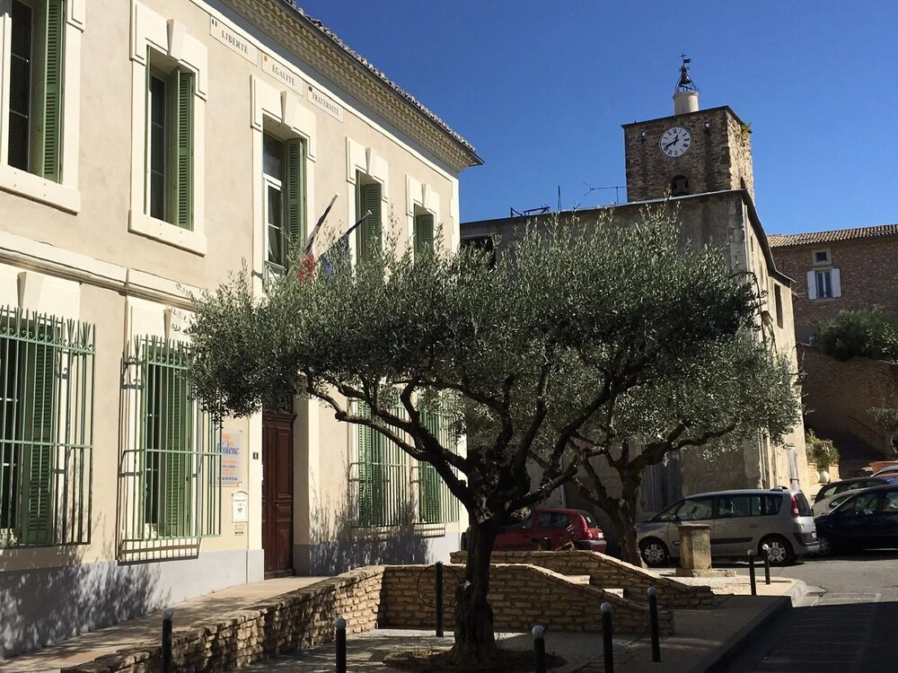 Quaint Holiday Home With Private Pool in Piolenc France