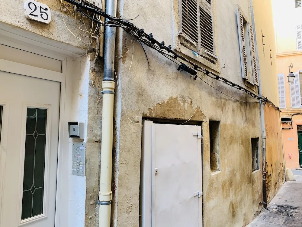 Studio tout confort Aix Rotonde