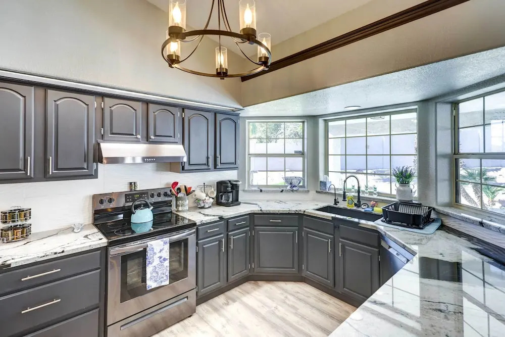 Lake Havasu Home w/ Heated Pool & Putting Green