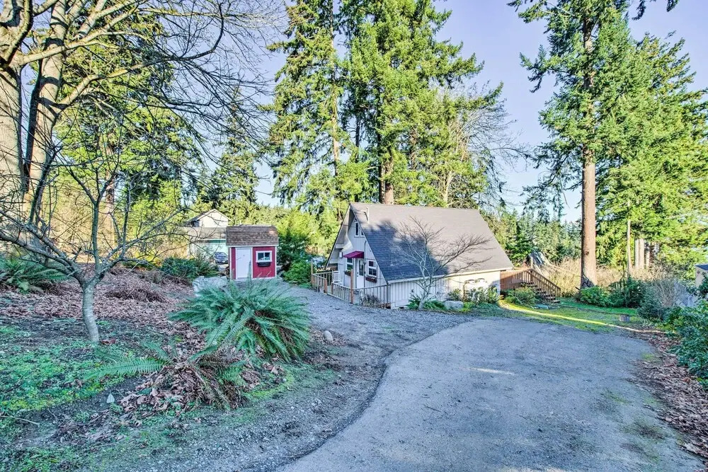 Unique Camano Cabin w/ Mountain + Water Views