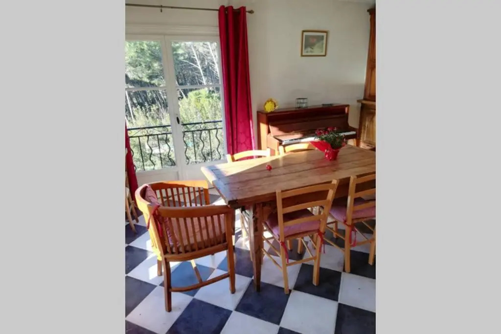 VILLA AVEC PISCINE A 400M DE LA PLAGE