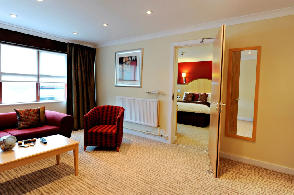 Burleigh Court Hotel and Leisure