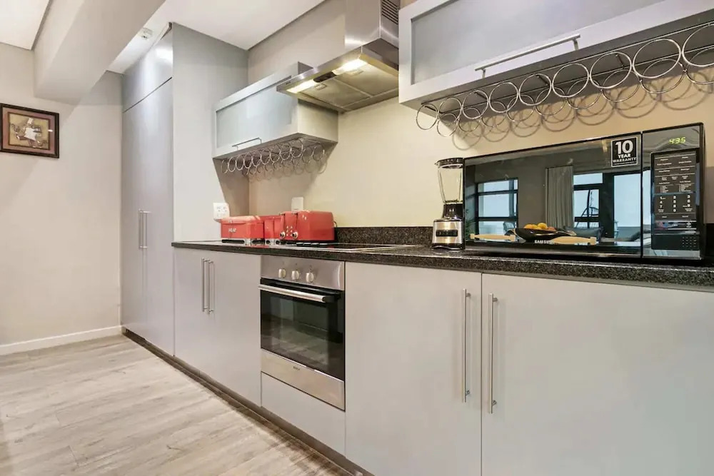 2 BD Penthouse in the Heart of the Mother City