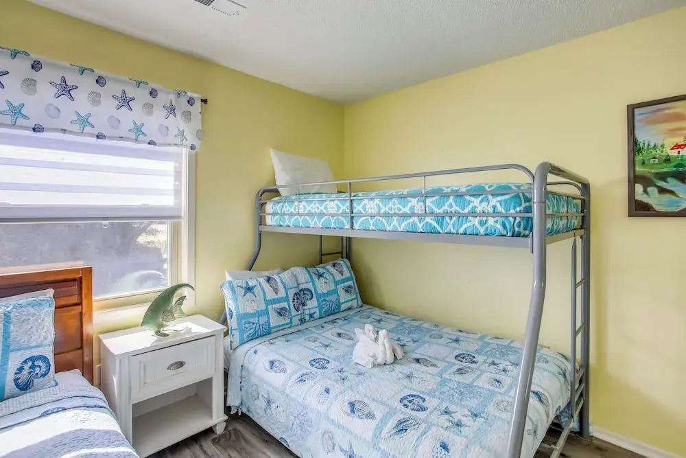 Myrtle Beach Cottage, Walk to Pools + Beach