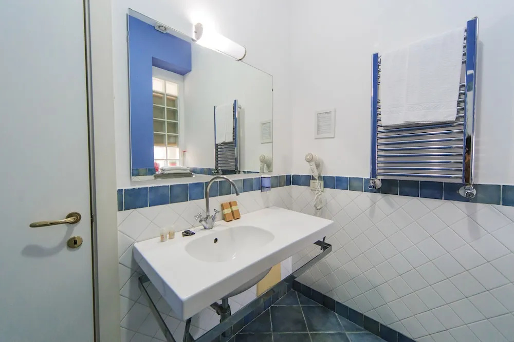 Spaccanapoli Comfort Suites