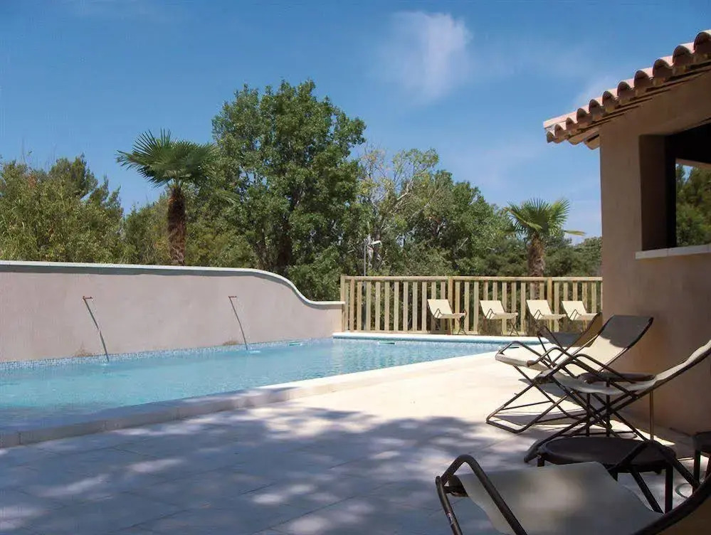 Le Mas De Valrugues Hotel