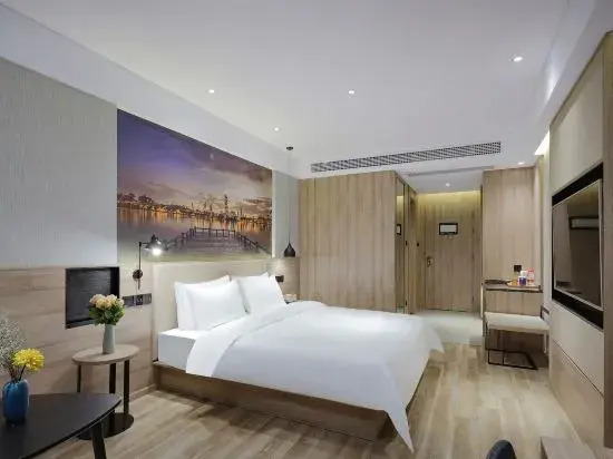 Yilong Anyun Hotel (Nanjing Jiangning Binjiang Development Zone Metro Station Hotel)