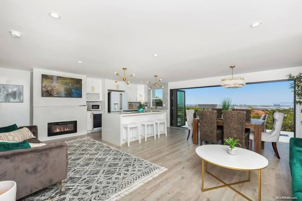 The California II- Mission Hills Hideaway Hot Tub