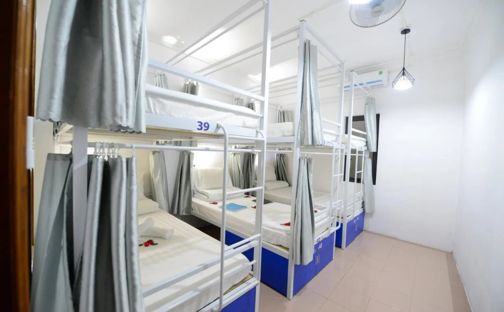 Pillow Backpacker Hostel