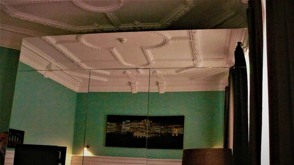 House Of Pandora Arts Mansion & Spa
