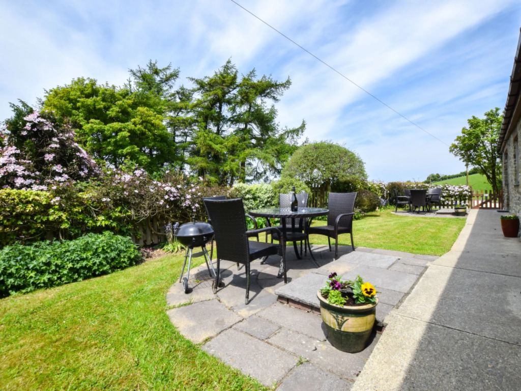 Holiday Home Cwm Onnen