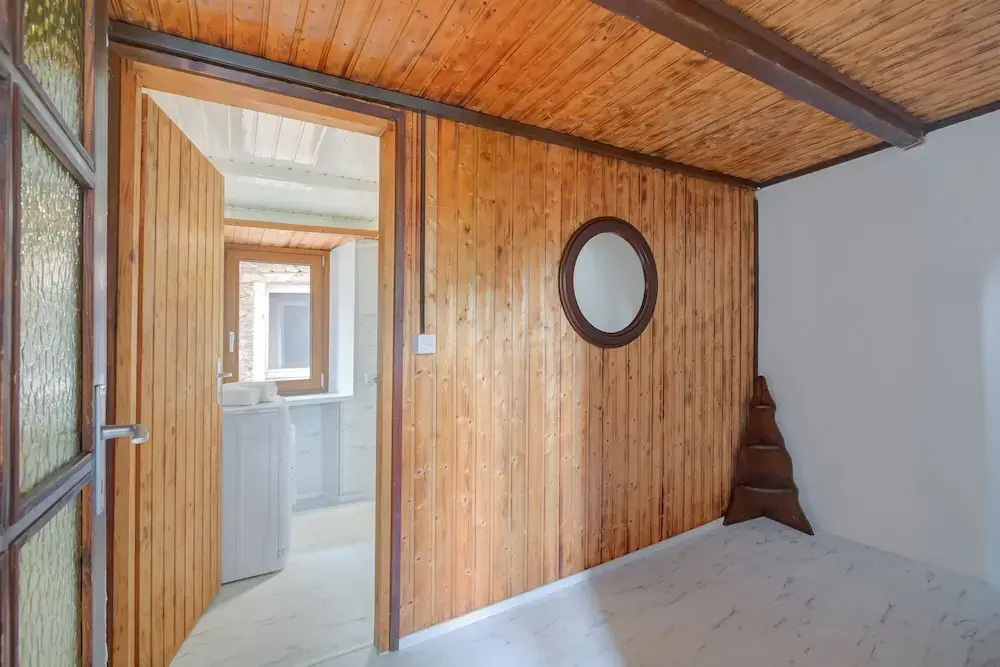 Rustic Mountain Brissago 2