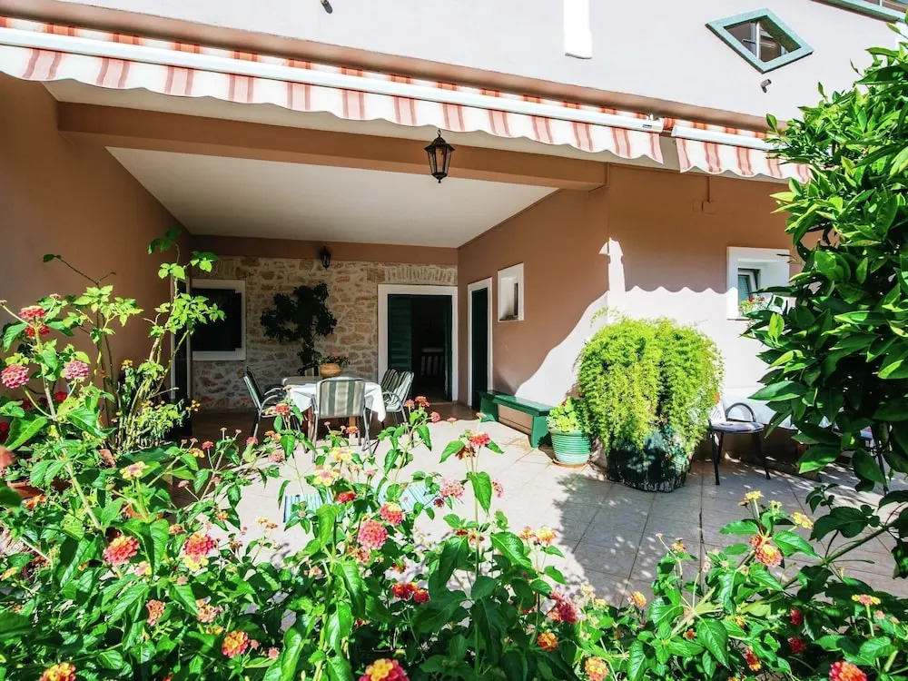 Spacious Ground Floor Apartment With Private Covered Terrace, Near the Sea
