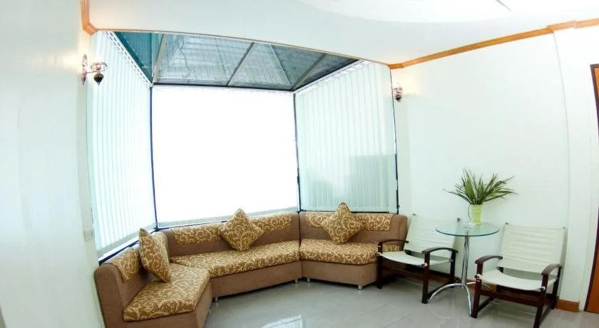บ้านเกื้อ เดอะ ลิฟวิ่ง