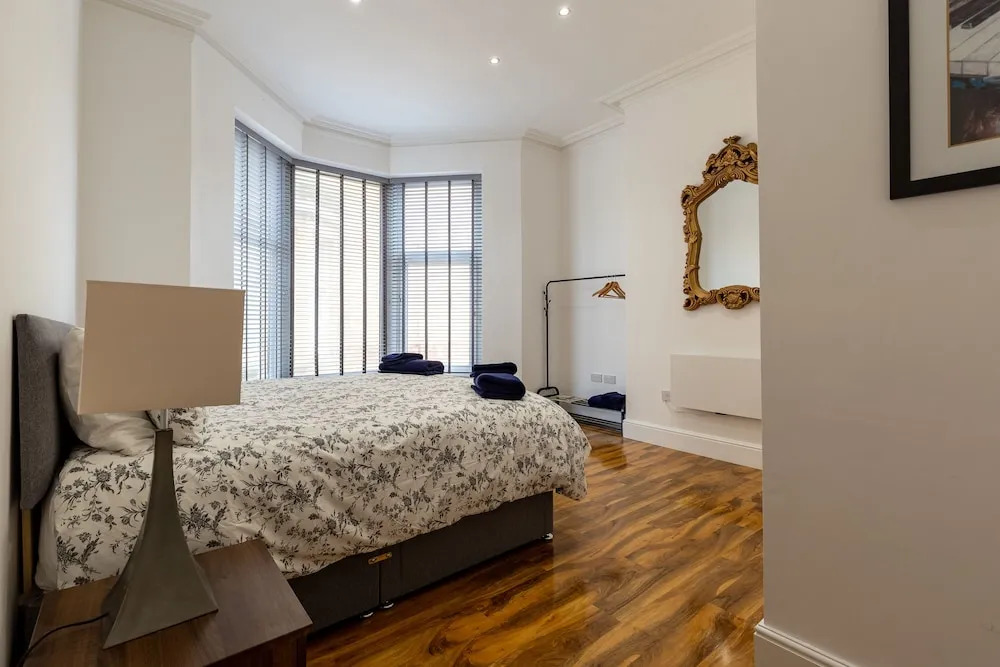 Remarkable 1-bed Apartment in Lytham Saint Annes