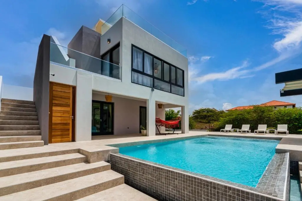 Villa Coastal Bliss - Amazing 2 story villa with 180 ocean views