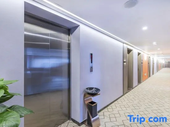 TRUE GO Hotel X (Beijing Guomao Sihui Subway Station)