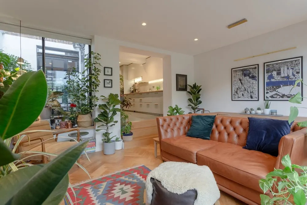 Modern 2 Bedroom Garden Apartment in West Hampstead