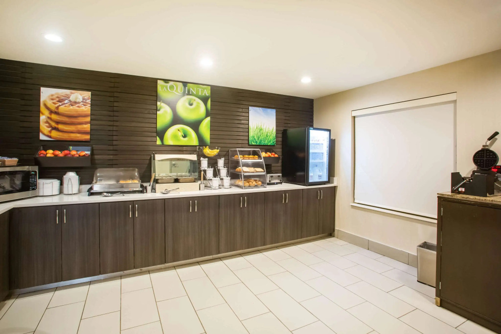 La Quinta Inn & Suites by Wyndham Pontoon Beach