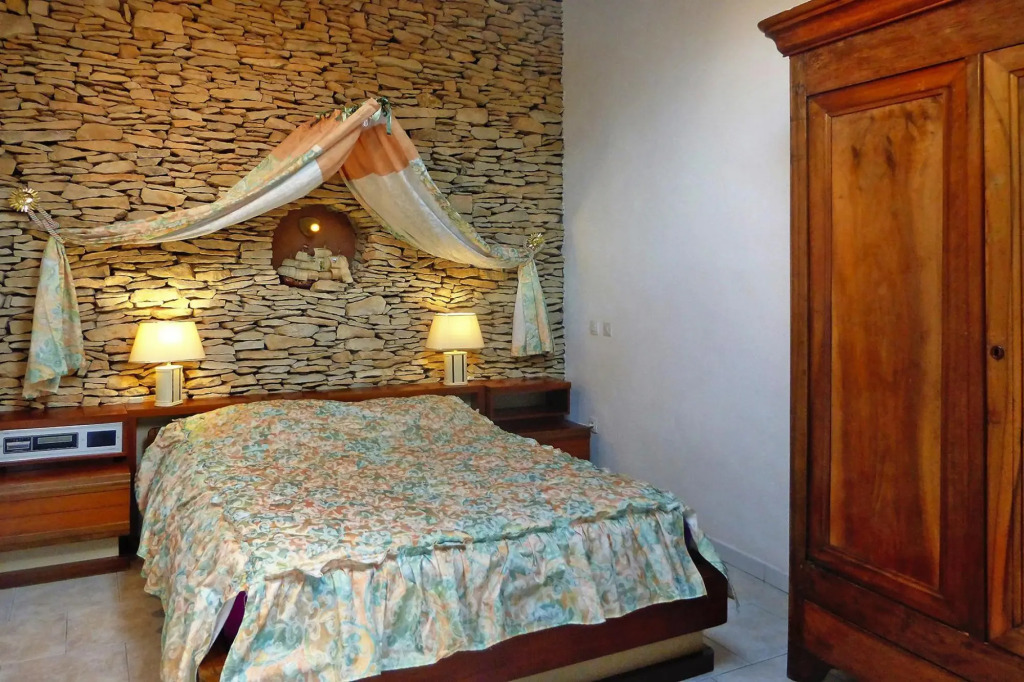 Charming stone Tiny House with private terrace, Villes-sur-Auzon