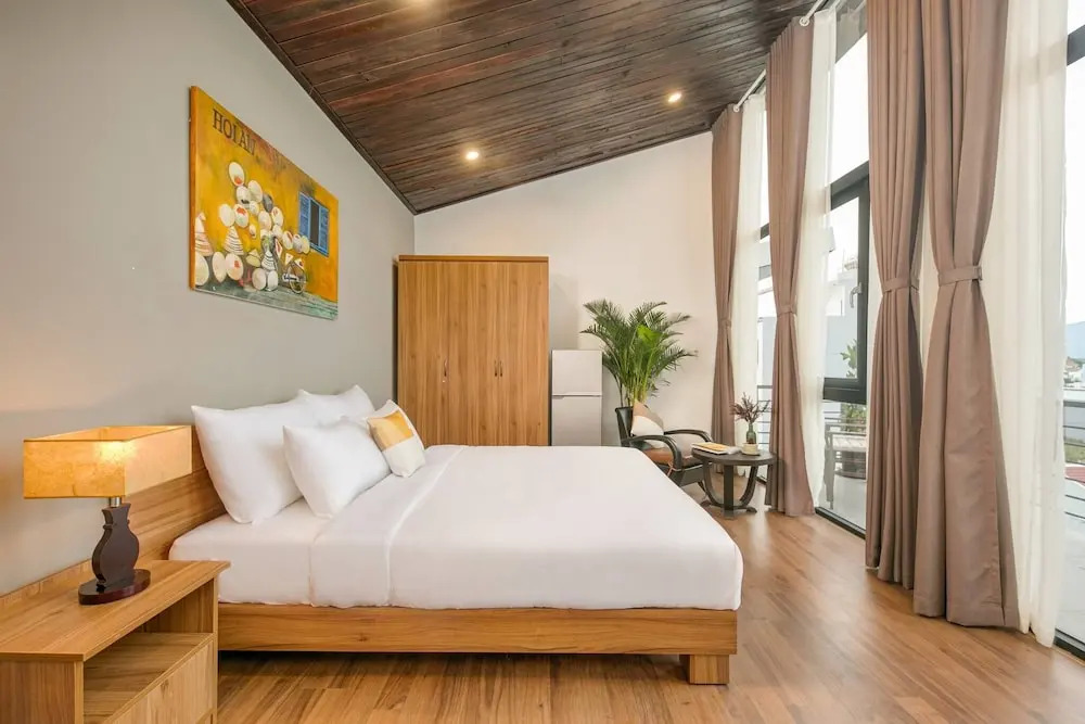 Modern 4-bdr Villa Foosball Dart Cafe Walk to My Khe Beach