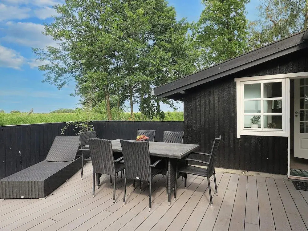 6 person holiday home in Mern-By Traum