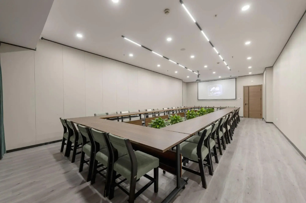 Changzhou Wall Resources | Noble Hotel, Benniu Airport Terminal Hotel, Newbei District